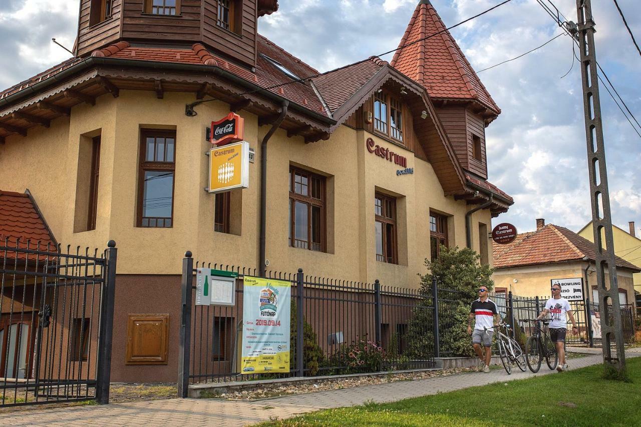 Castrum Vendégház Szigetszentmárton Esterno foto